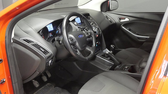 Ford Focus 10 of 15