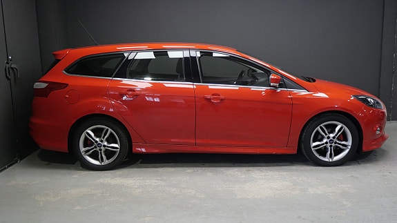 Ford Focus 3 of 5