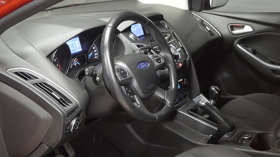 Ford Focus 11 of 15