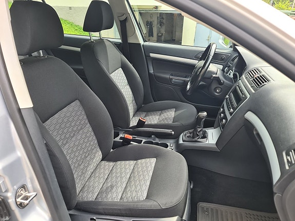 Skoda Octavia 9 of 13
