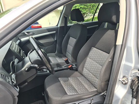 Skoda Octavia 6 of 13