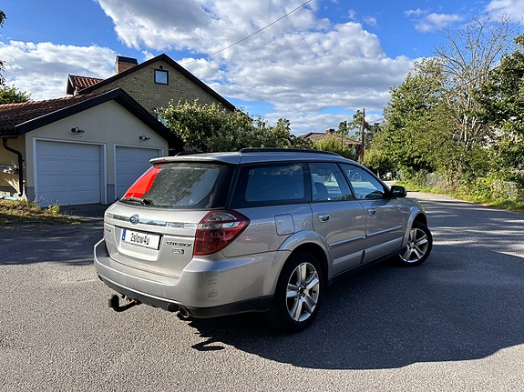 Subaru Outback 6 of 11