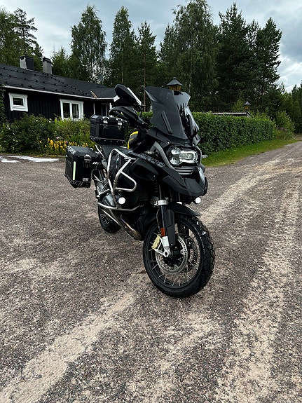 BMW R 1200 GSA 2 of 5