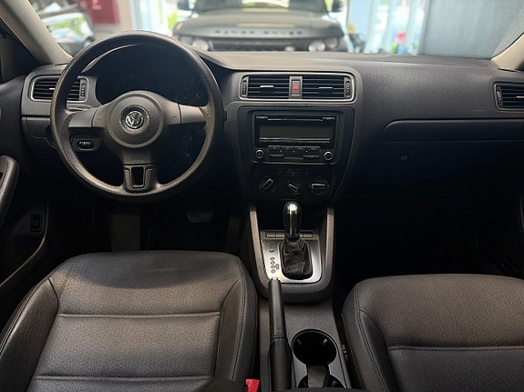 Volkswagen Jetta 8 of 21