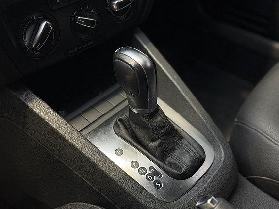 Volkswagen Jetta 13 of 21