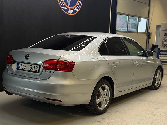 Volkswagen Jetta 19 of 21