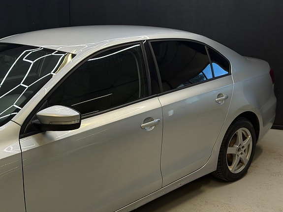 Volkswagen Jetta 14 of 21