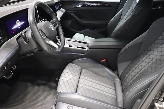Volkswagen Passat 7 of 11