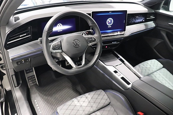 Volkswagen Passat 9 of 11