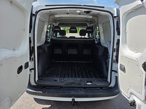 Renault Kangoo Express 3 of 5