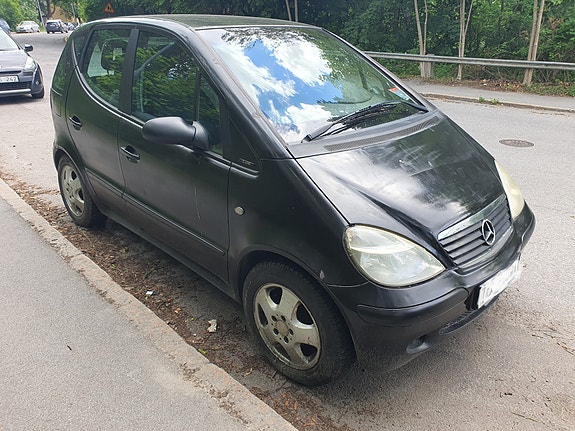Mercedes-Benz A140 4 of 5