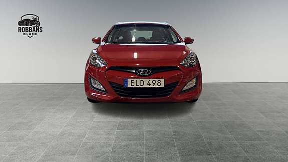 Hyundai i30 2 of 5