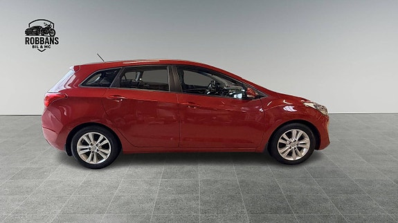 Hyundai i30 4 of 5