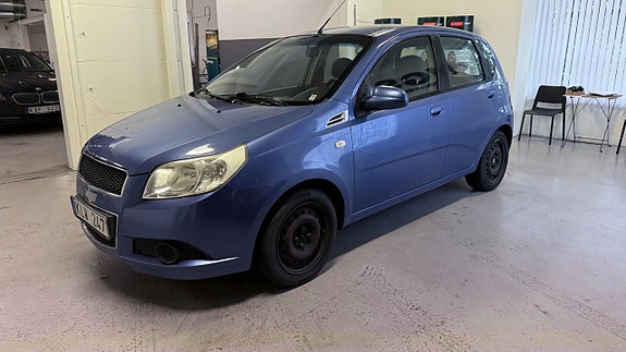 Chevrolet Aveo 3 of 5