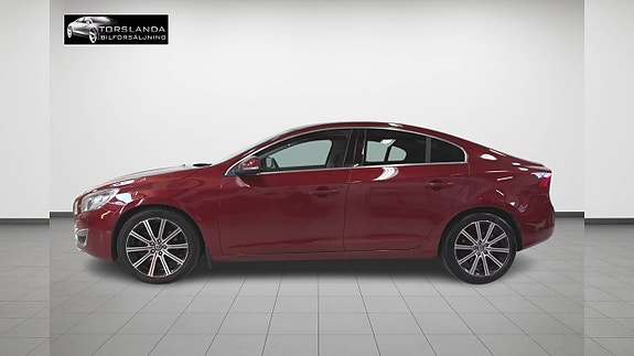 Volvo S60 2 of 5