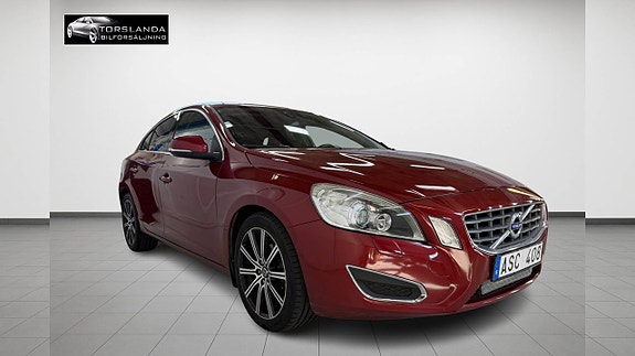 Volvo S60 3 of 5