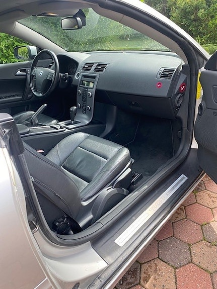 Volvo C70 3 of 5