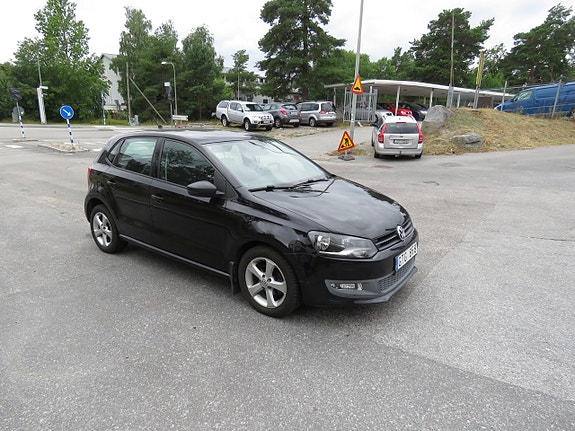 Volkswagen Polo 2 of 5