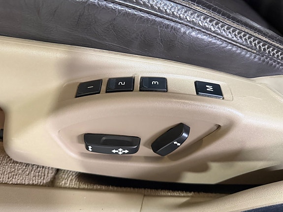 Volvo XC70 15 of 29