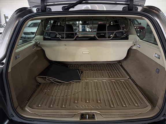 Volvo XC70 9 of 29