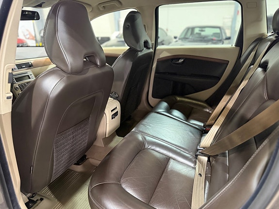 Volvo XC70 19 of 29