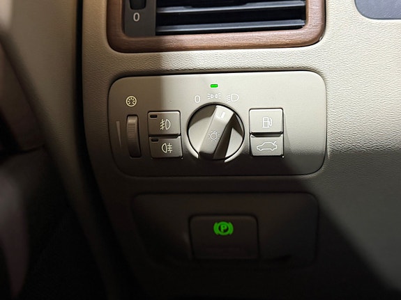 Volvo XC70 26 of 29