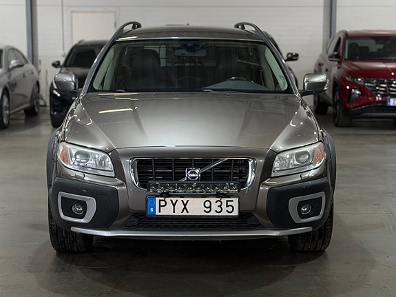 Volvo XC70 3 of 5