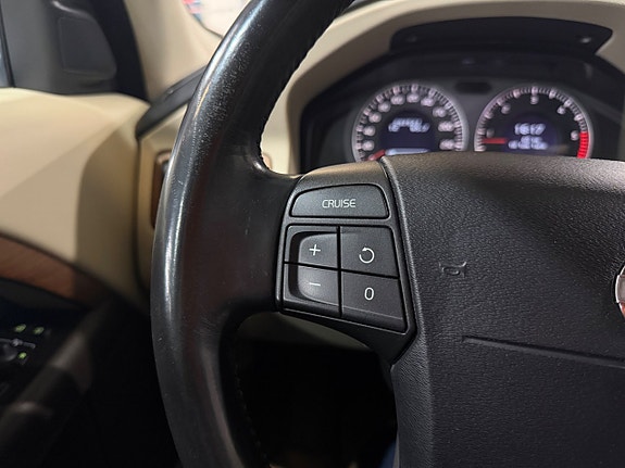 Volvo XC70 28 of 29