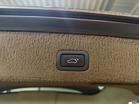 Volvo XC70 10 of 29