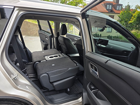 Nissan X-Trail 16 of 27