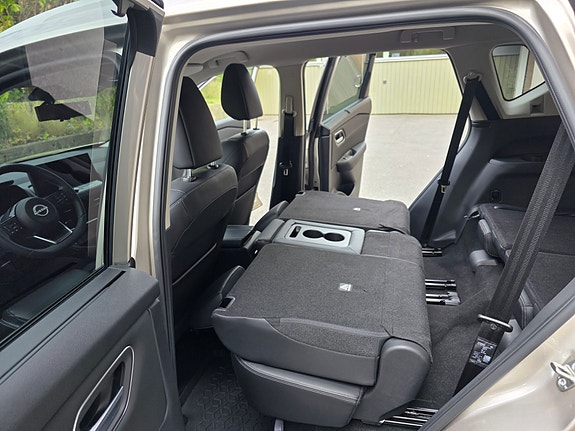 Nissan X-Trail 17 of 27