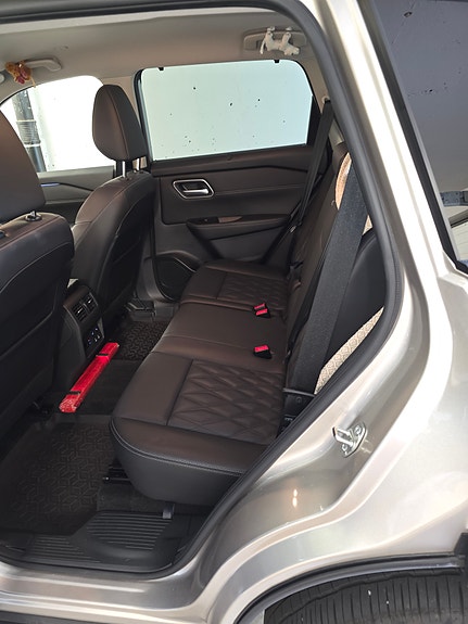 Nissan X-Trail 4 of 5