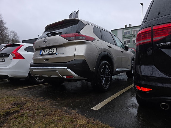 Nissan X-Trail 14 of 15