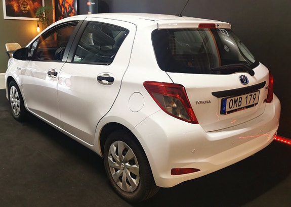 Toyota Yaris 5 of 5