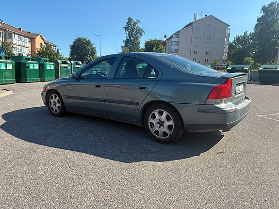 Volvo S60 3 of 5