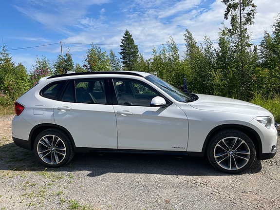 BMW X1 4 of 5