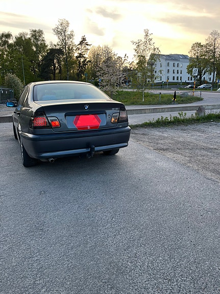 BMW 318i 27 of 28