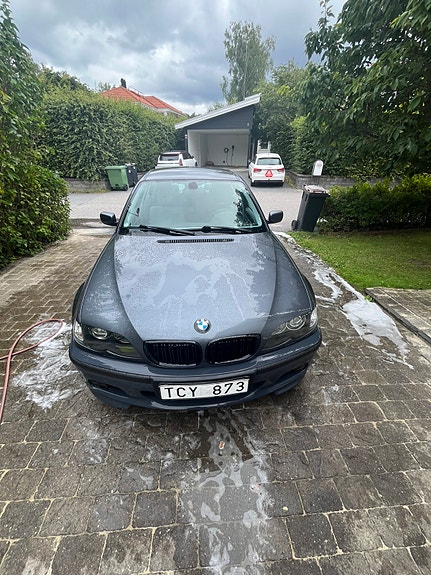 BMW 318i 11 of 28