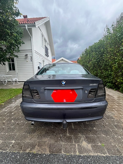 BMW 318i 12 of 28