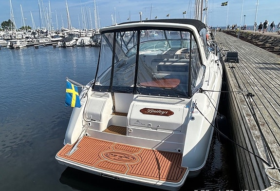 Båt Regal Commodore 322 med båtvagn 3 of 18