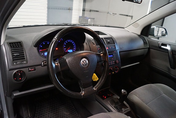 Volkswagen Polo 8 of 13