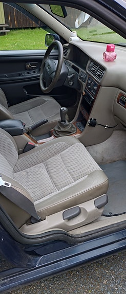 Volvo V70 7 of 8