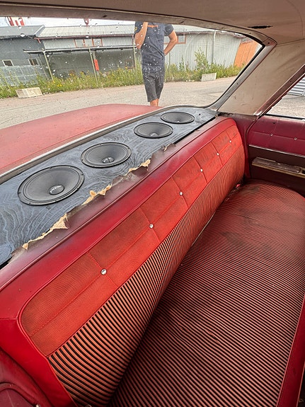 Chevrolet Impala 10 of 16