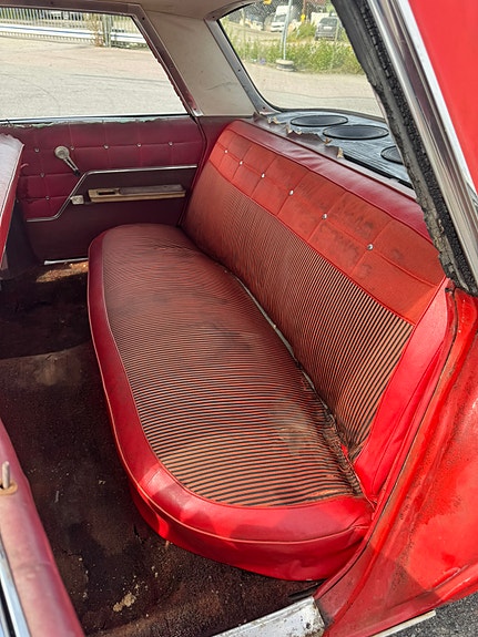 Chevrolet Impala 7 of 16