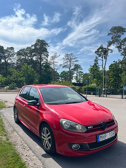 Volkswagen Golf VI 2 of 5
