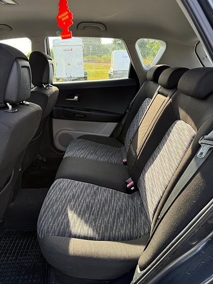 Kia Ceed 10 of 13