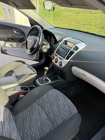 Kia Ceed 8 of 13