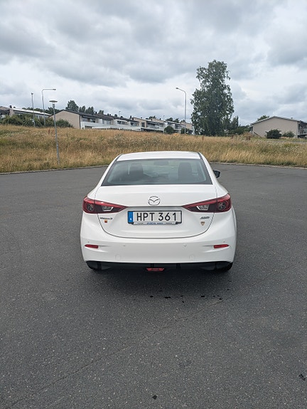 Mazda 3 3 of 4