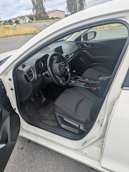 Mazda 3 4 of 4