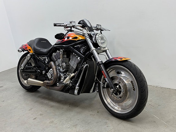 Harley-Davidson V-Rod 3 of 5